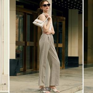 Commence pants size large.